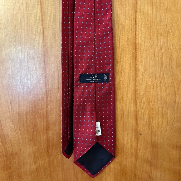 Brooks Brothers 346 Silk Tie Red Geometric Necktie NWT Made USA Woven In Italy - Picture 8 of 9